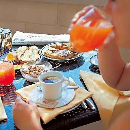 Hotel Voi Daniela Essentia 4*