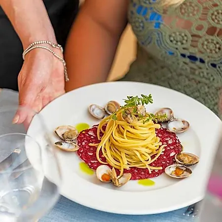 Voi Daniela Essentia 4*