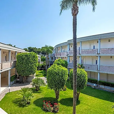 Hotel Voi Daniela Essentia 4*