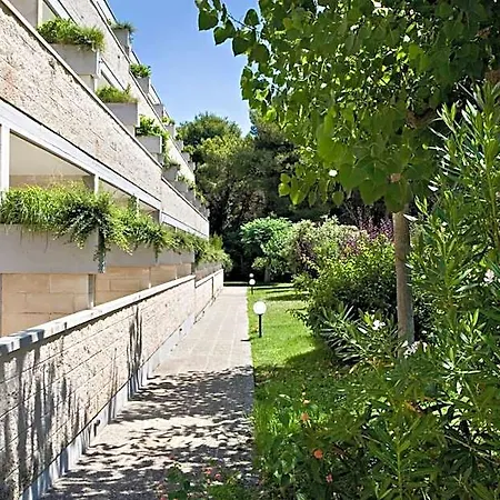 Voi Daniela Essentia Otranto