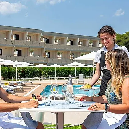 Hotel Voi Daniela Essentia 4*